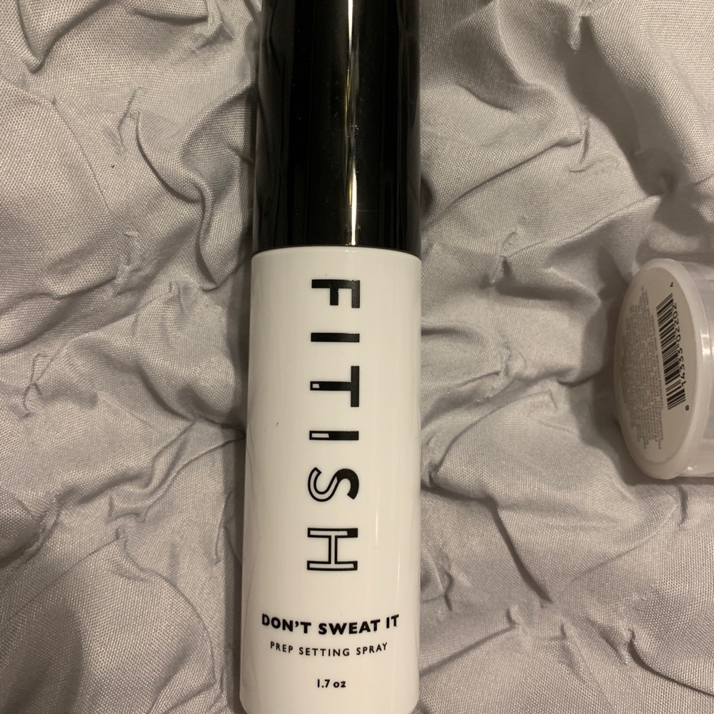 Fitish setting spray
